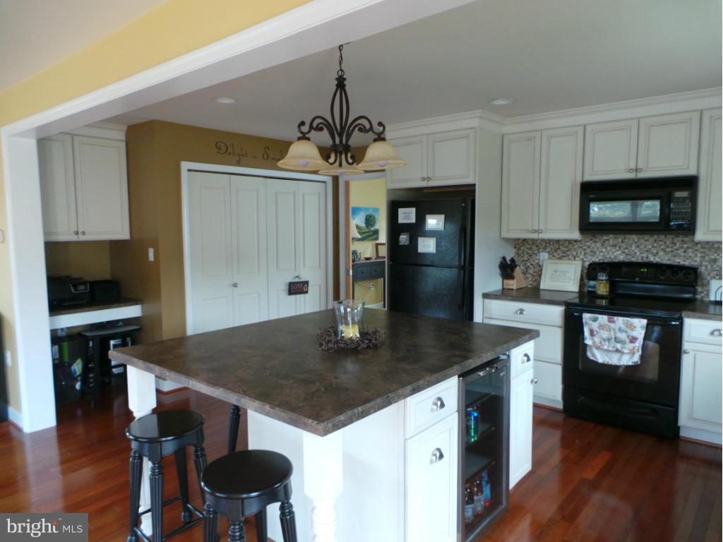 1760 Eppinger Road Berkeley Springs, WV 25411 - Photo 10 of 30 Kitchen