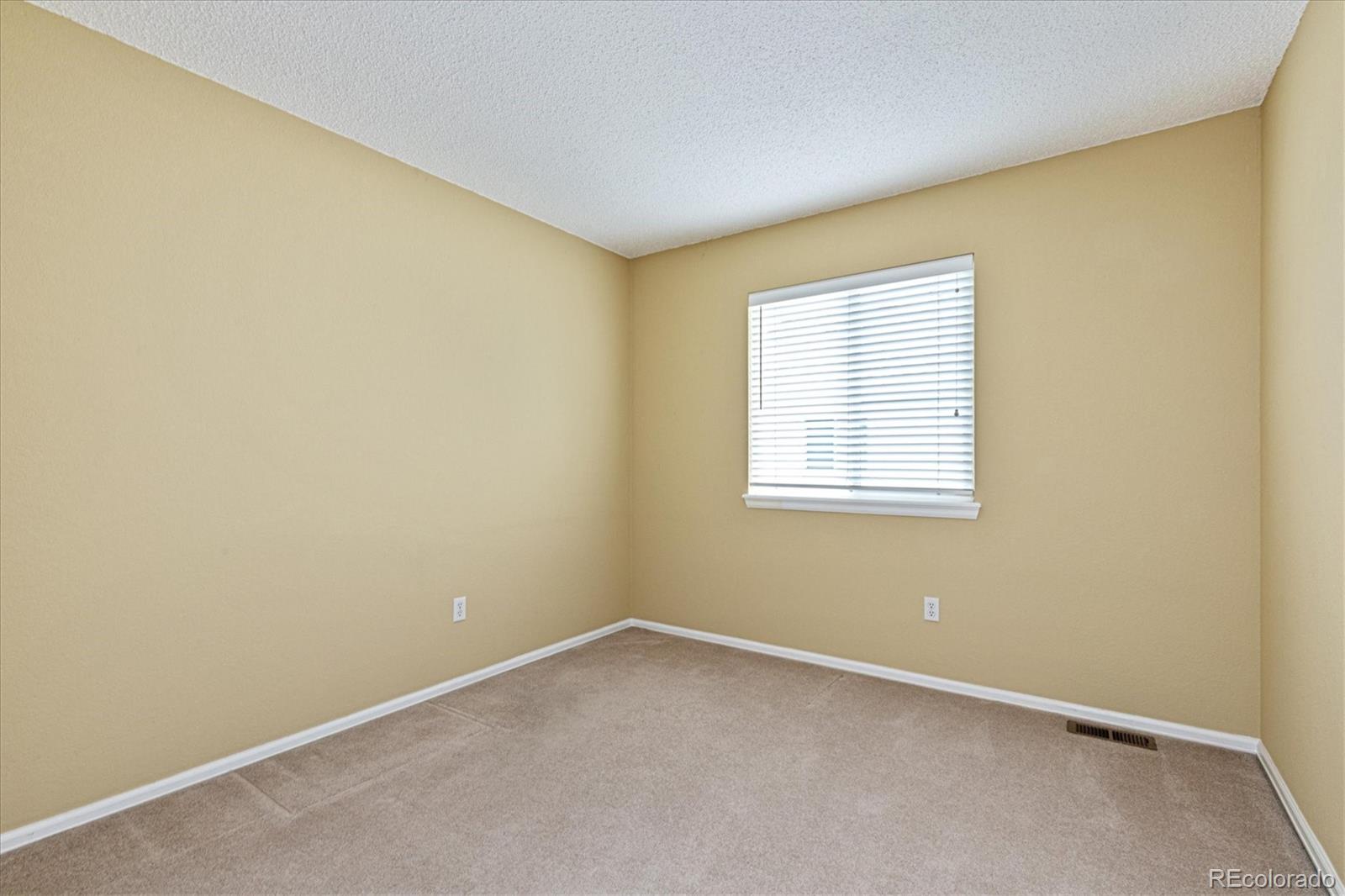 2355 Hyacinth Road Highlands Ranch, CO 80129 - Photo 18 of 28 Gallery Image 18