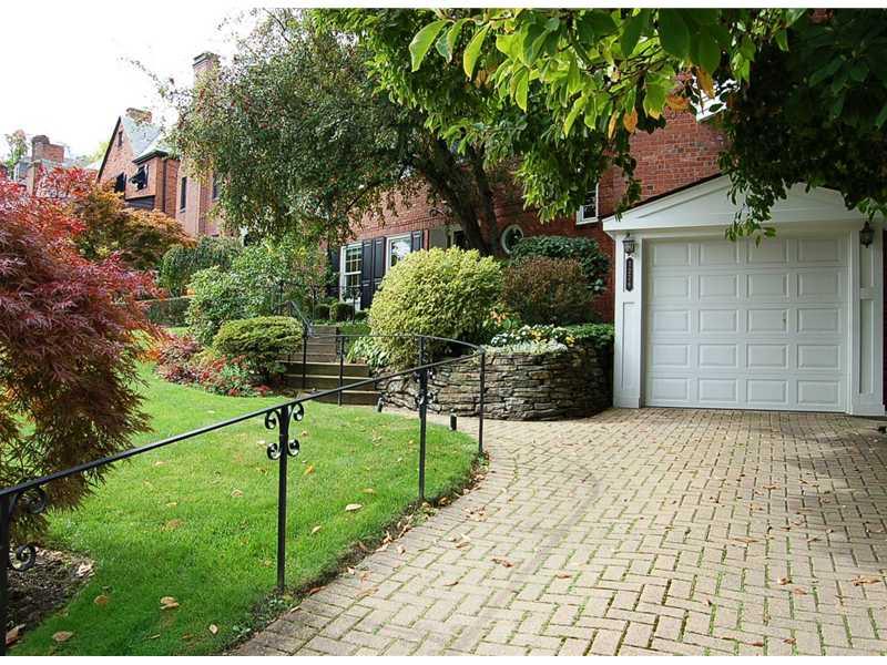1228 Murdoch Road Pittsburgh, PA 15217 - Photo 25 of 25 Parking Lot/Garage.
