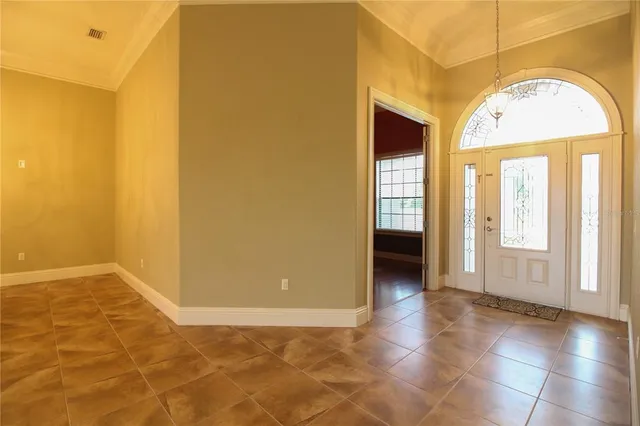 a view of livingroom with furniture