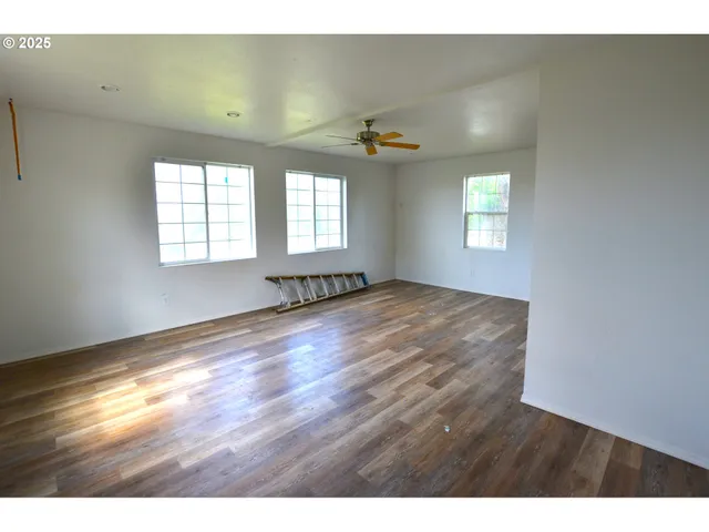 $299,900 | 520 Northeast 4th Street, Pilot Rock, OR 97868