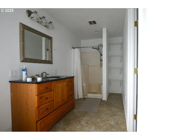 $299,900 | 520 Northeast 4th Street, Pilot Rock, OR 97868