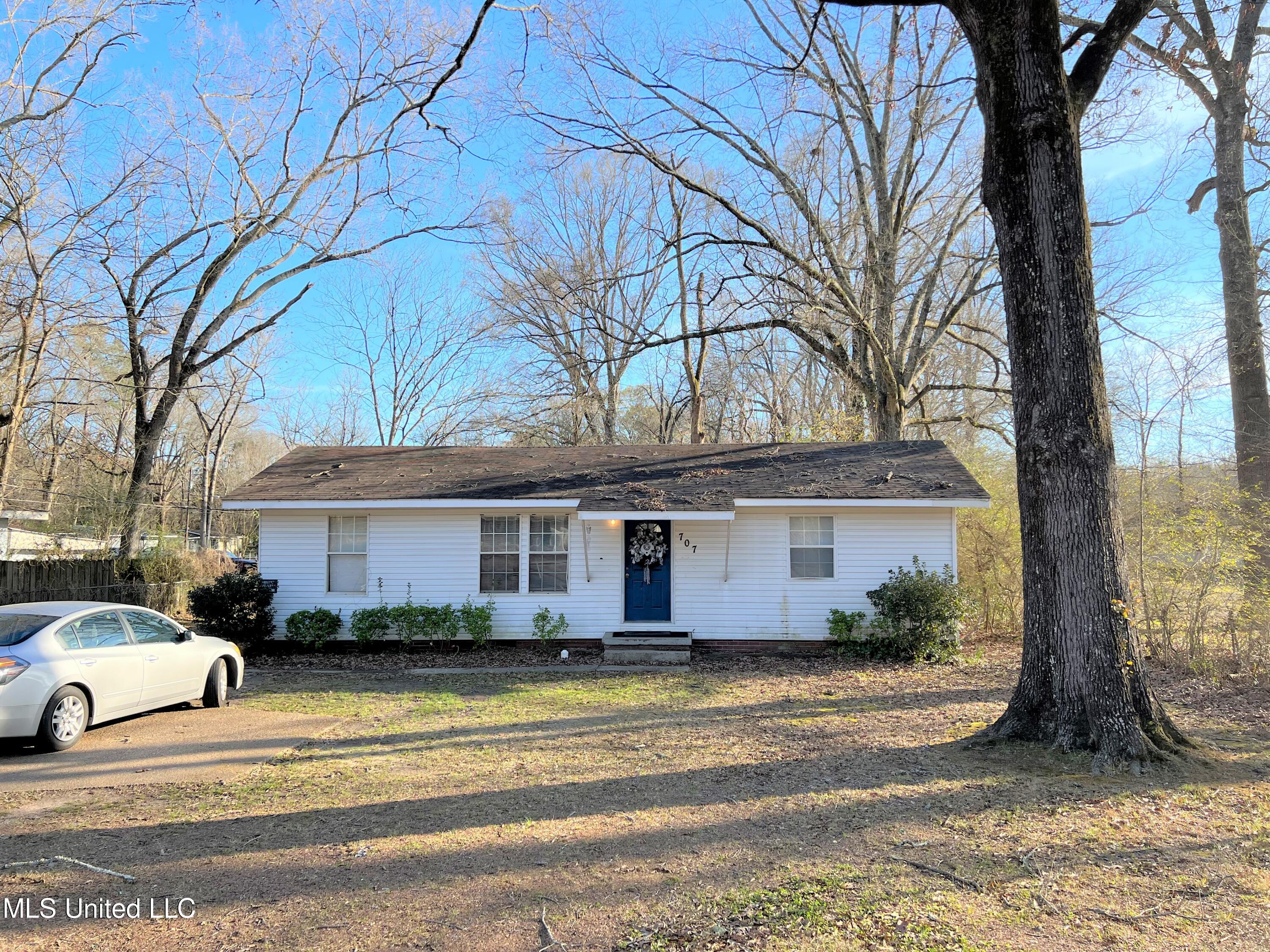 707 Cooper Road Jackson, MS 39212 - Photo 1 of 1 front