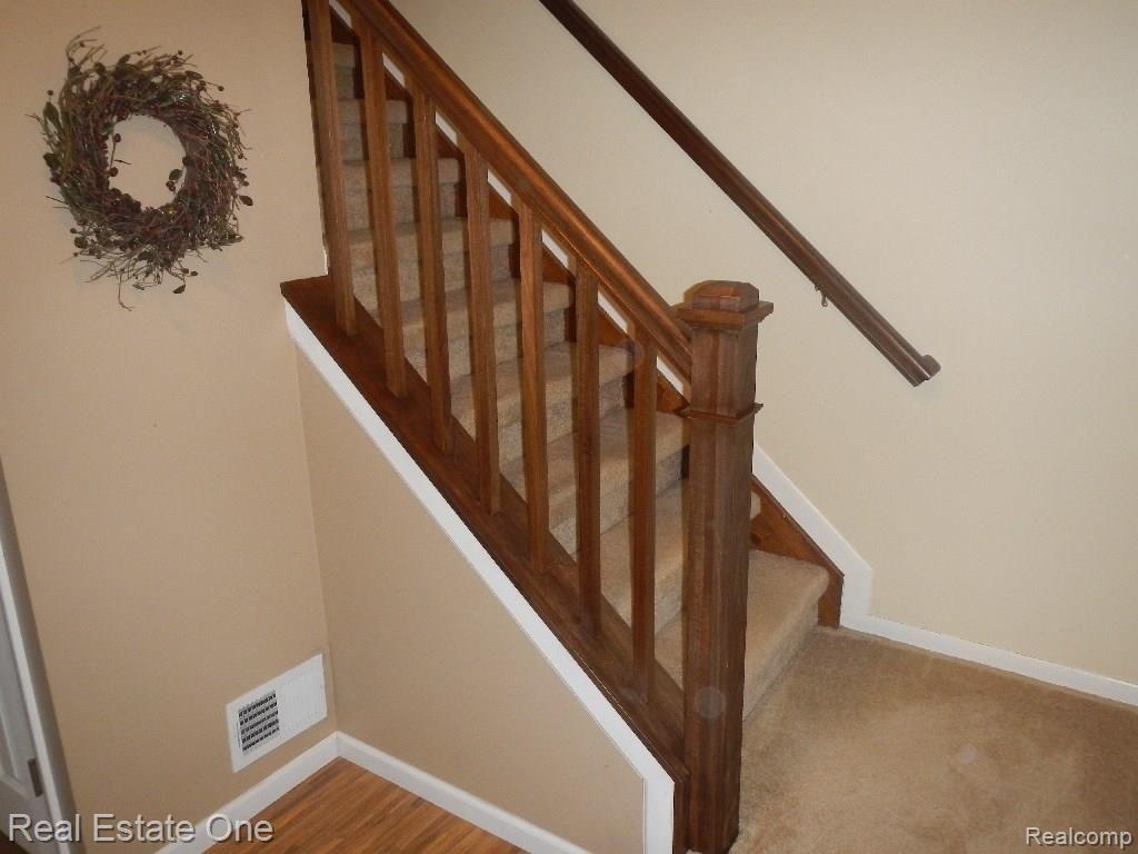 435 Worthington Road Canton, MI 48188 - Photo 10 of 32 DSCN0079.jpg
