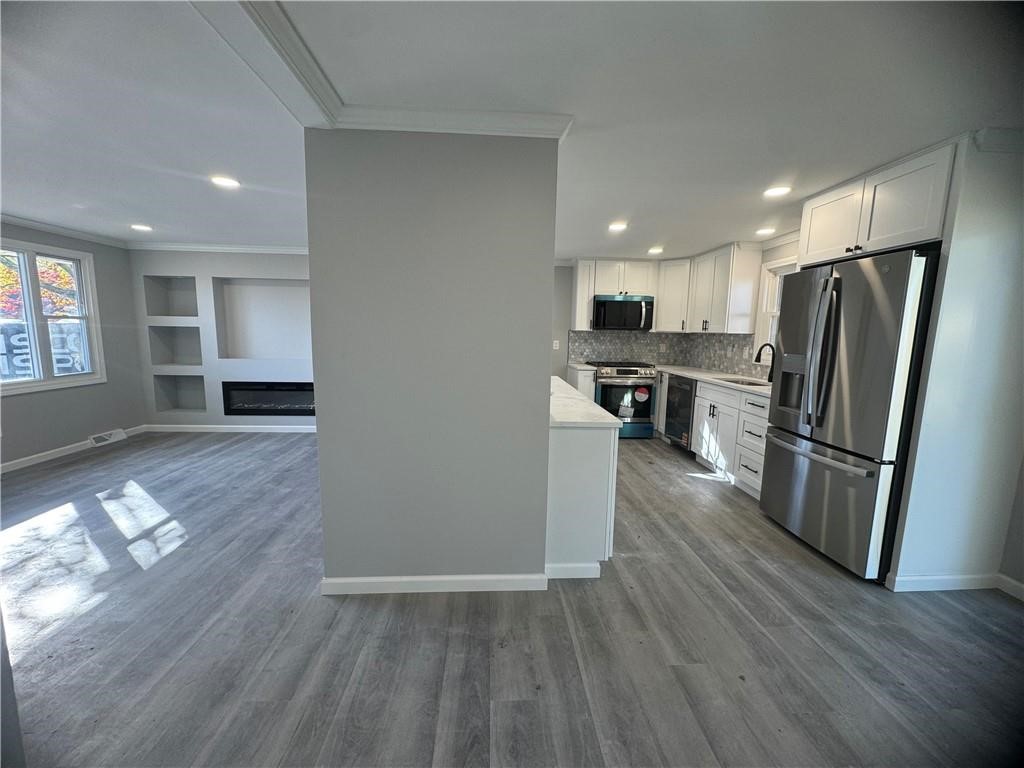 7 Michigan Avenue Warwick, RI 02888 - Photo 4 of 19