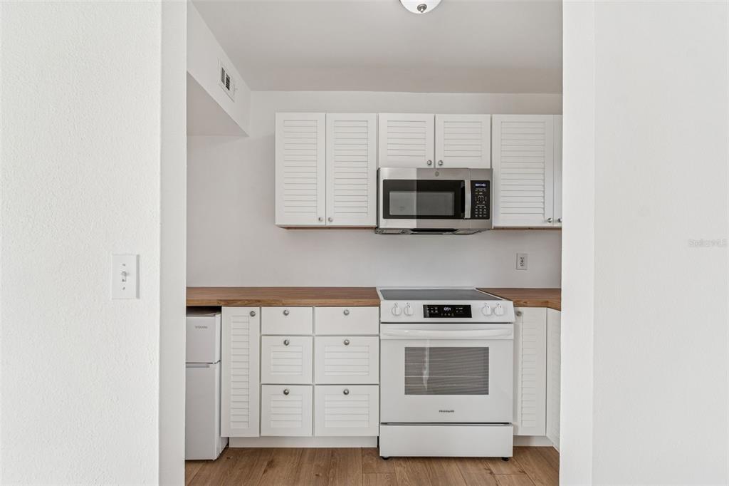 2411 Bay Boulevard, Unit 3 Indian Rocks Beach, FL 33785 - Photo 11 of 65