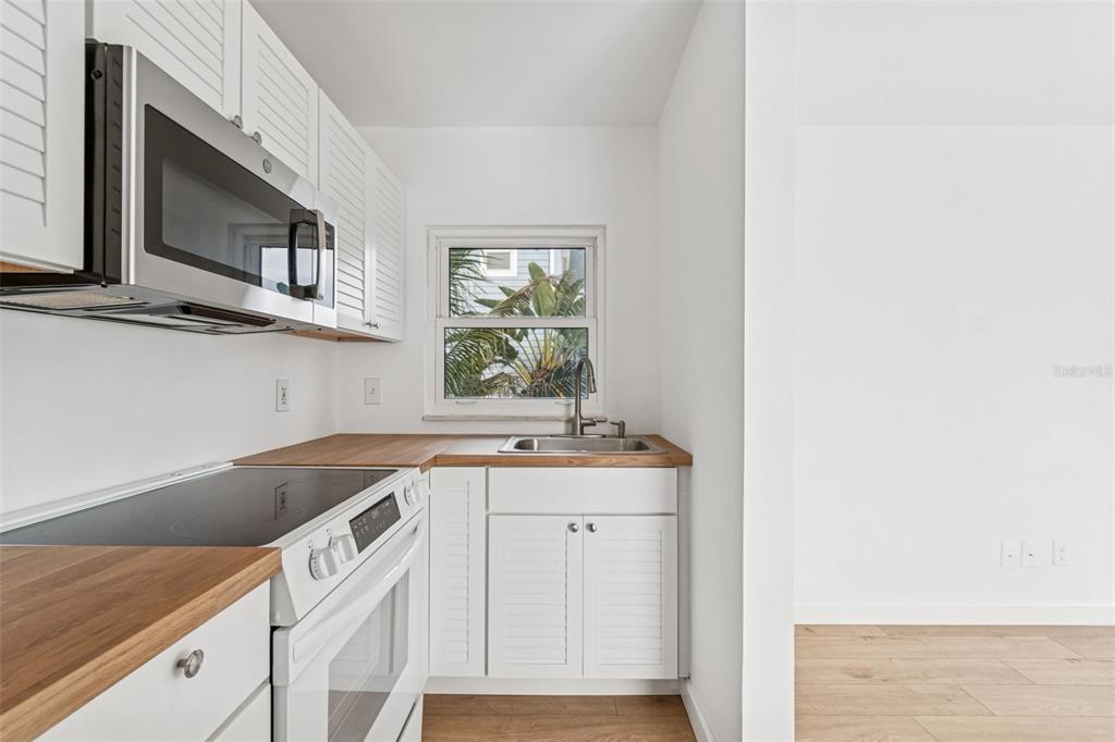 2411 Bay Boulevard, Unit 3 Indian Rocks Beach, FL 33785 - Photo 13 of 65