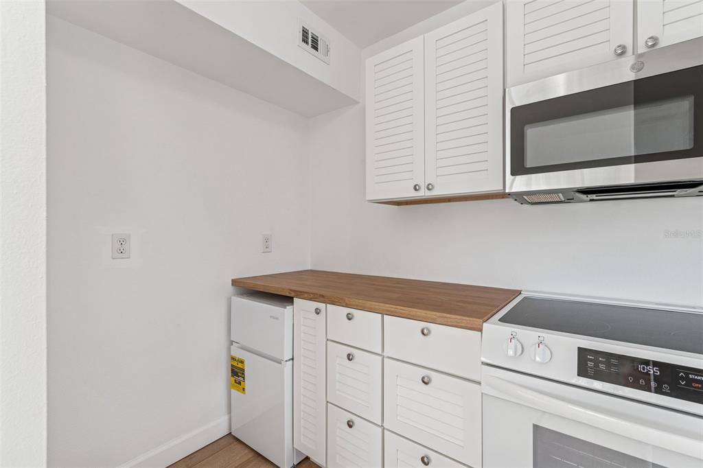 2411 Bay Boulevard, Unit 3 Indian Rocks Beach, FL 33785 - Photo 15 of 65