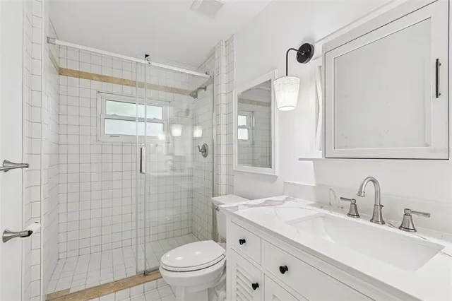 $1,850 | 2411 Bay Boulevard, Unit 3, Indian Rocks Beach, FL 33785