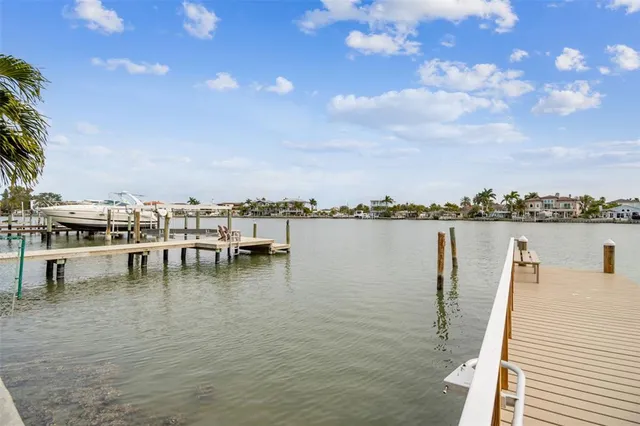 $1,850 | 2411 Bay Boulevard, Unit 3, Indian Rocks Beach, FL 33785