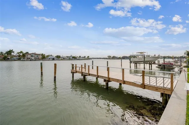 $1,850 | 2411 Bay Boulevard, Unit 3, Indian Rocks Beach, FL 33785