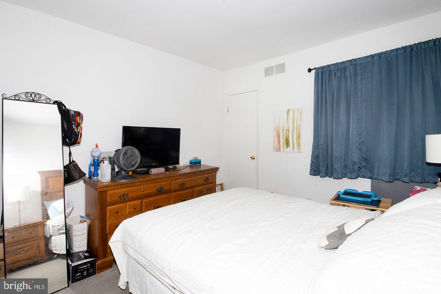 303 Via Cascata Drive Clementon, NJ 08021 - Photo 19 of 32 Bedroom #2