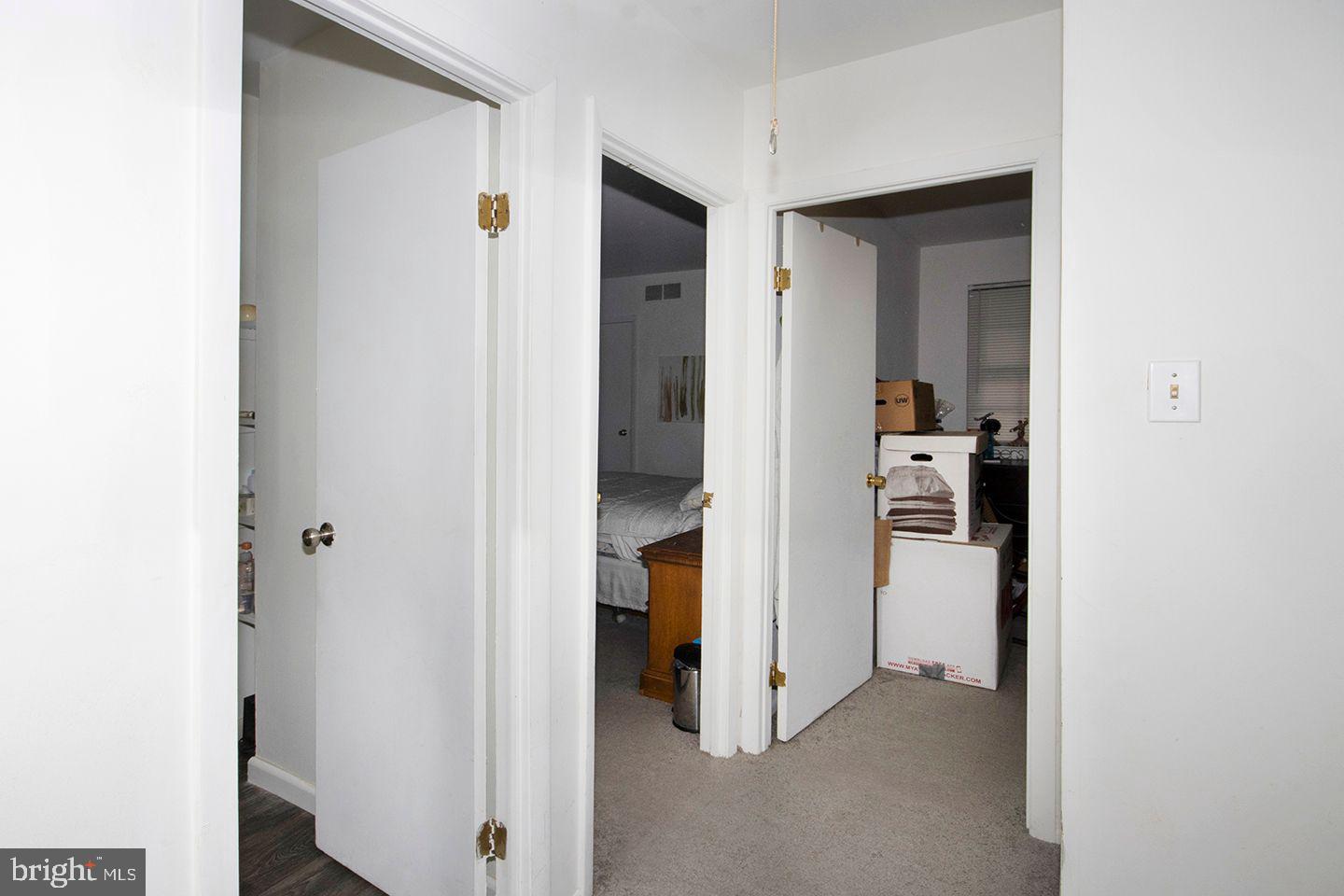 303 Via Cascata Drive Clementon, NJ 08021 - Photo 24 of 32 Upstairs Hallway