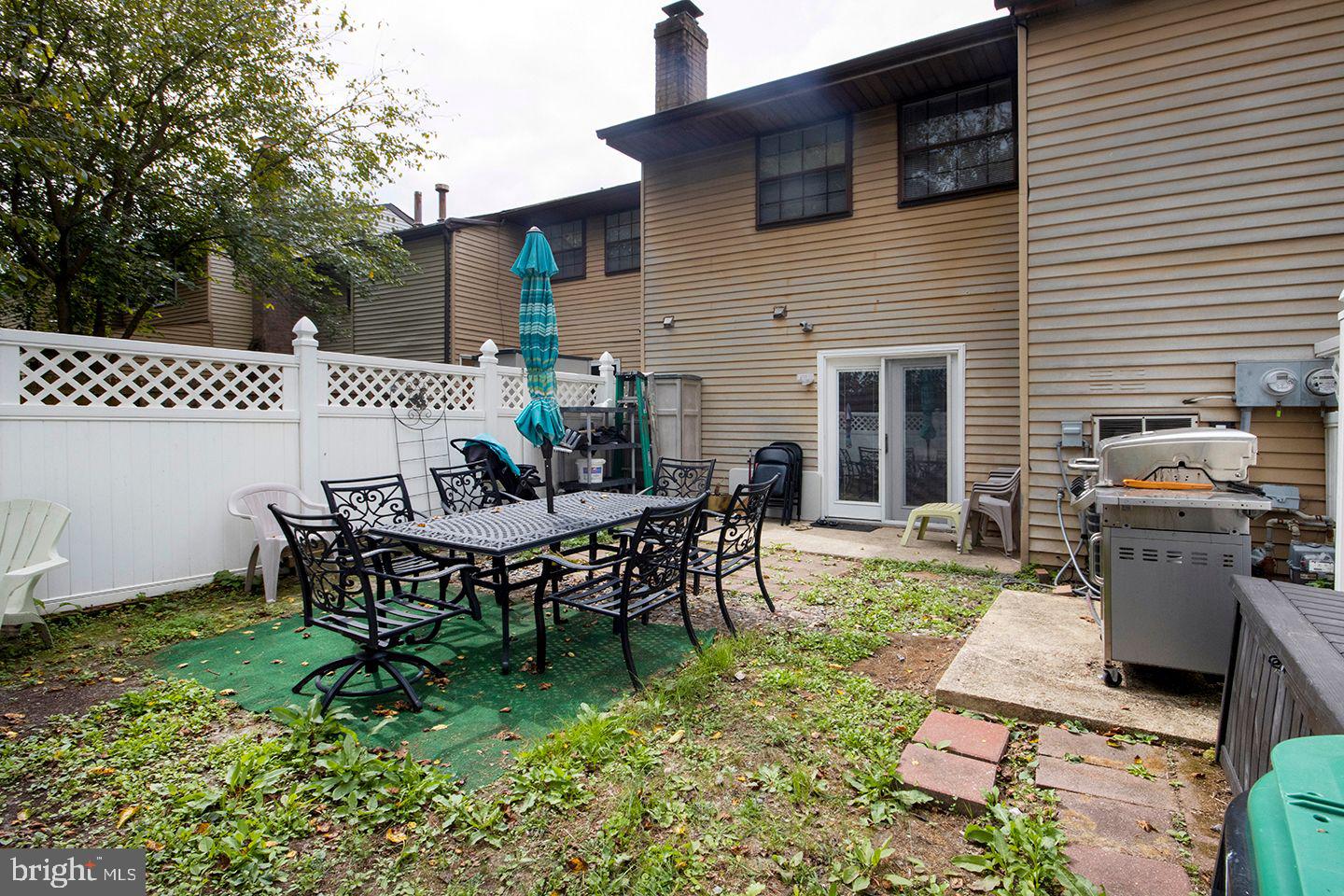 303 Via Cascata Drive Clementon, NJ 08021 - Photo 29 of 32 Exterior Back