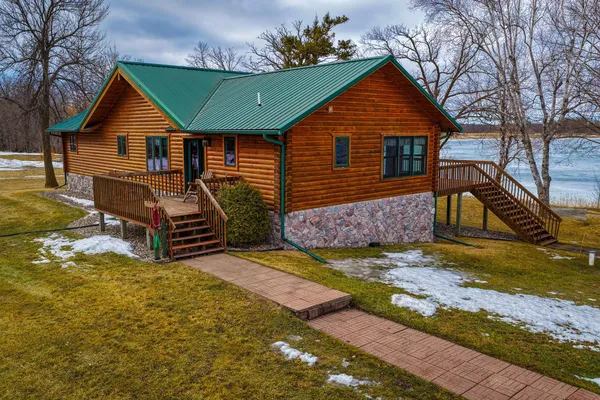 $900,000 | 35918 410th Avenue Southeast, Fosston, MN 56542