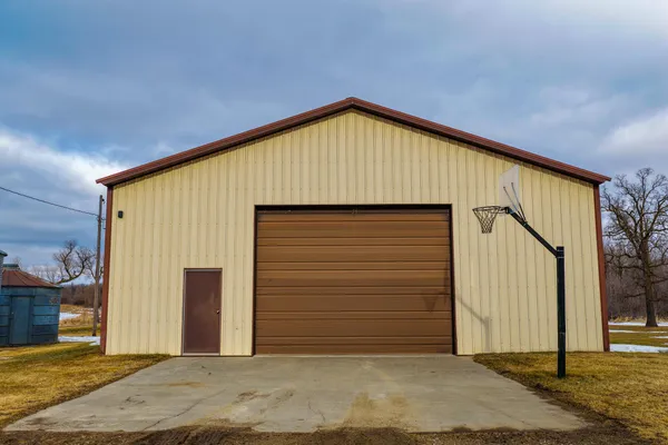 $900,000 | 35918 410th Avenue Southeast, Fosston, MN 56542
