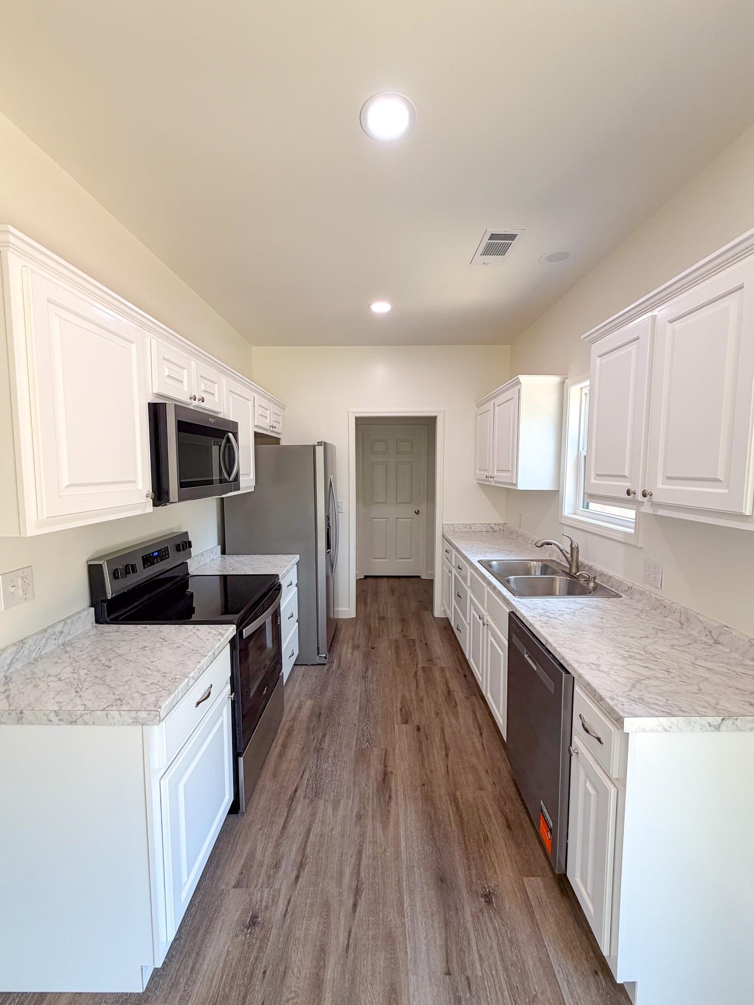 146 Cedar Ridge Cherokee, AL 35616 - Photo 6 of 19 Gallery Image 6