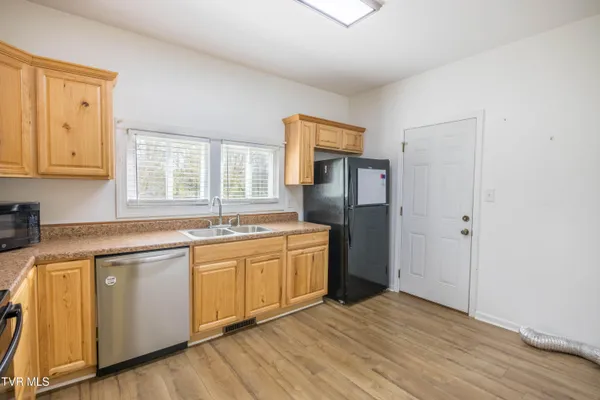 $399,900 | 2200 Sunnyside Road, Greeneville, TN 37743