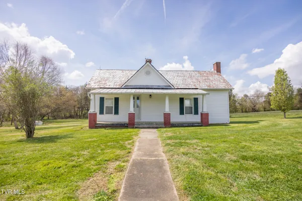 $399,900 | 2200 Sunnyside Road, Greeneville, TN 37743