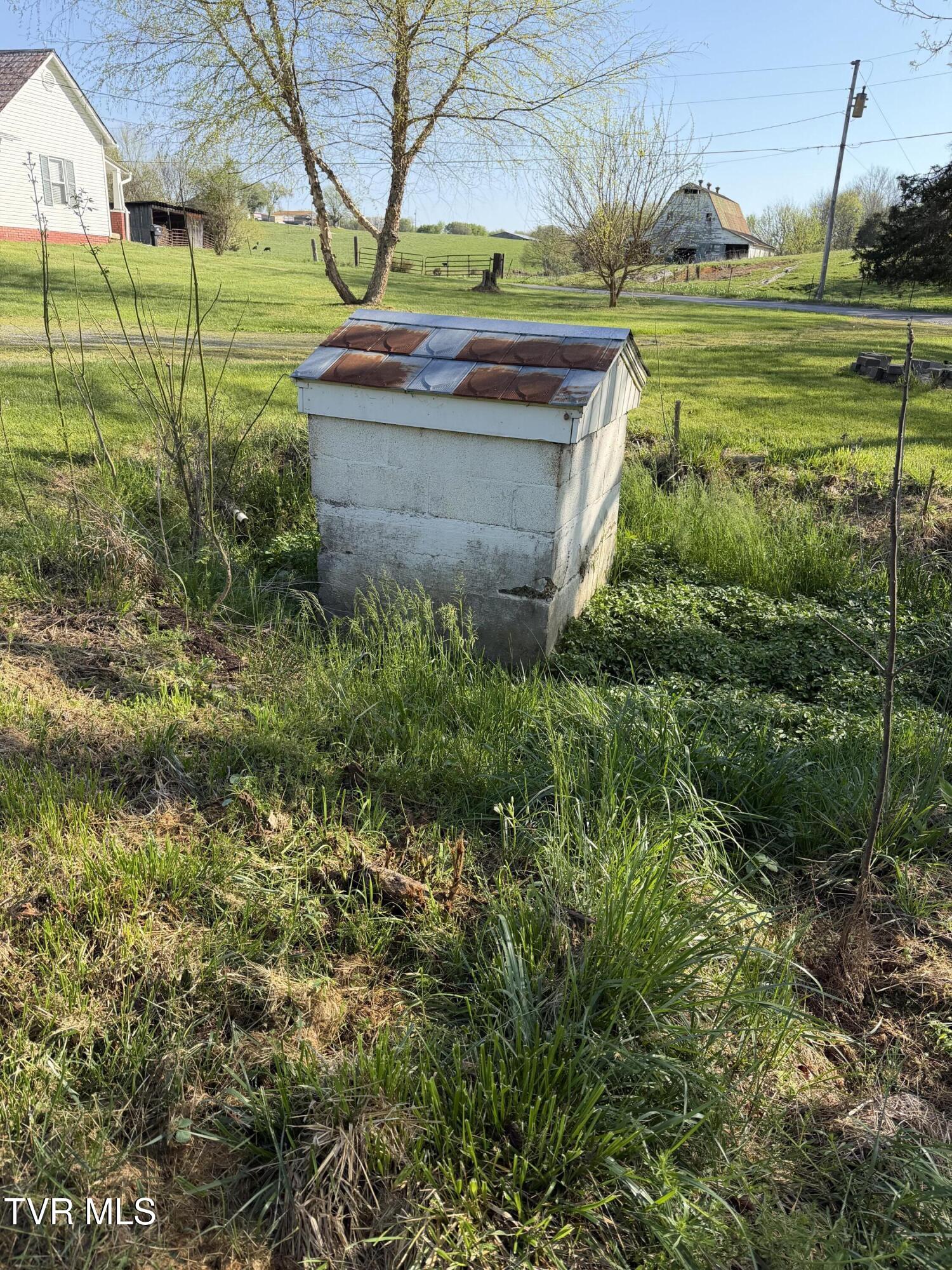 2200 Sunnyside Road Greeneville, TN 37743 - Photo 31 of 36 IMG_7548