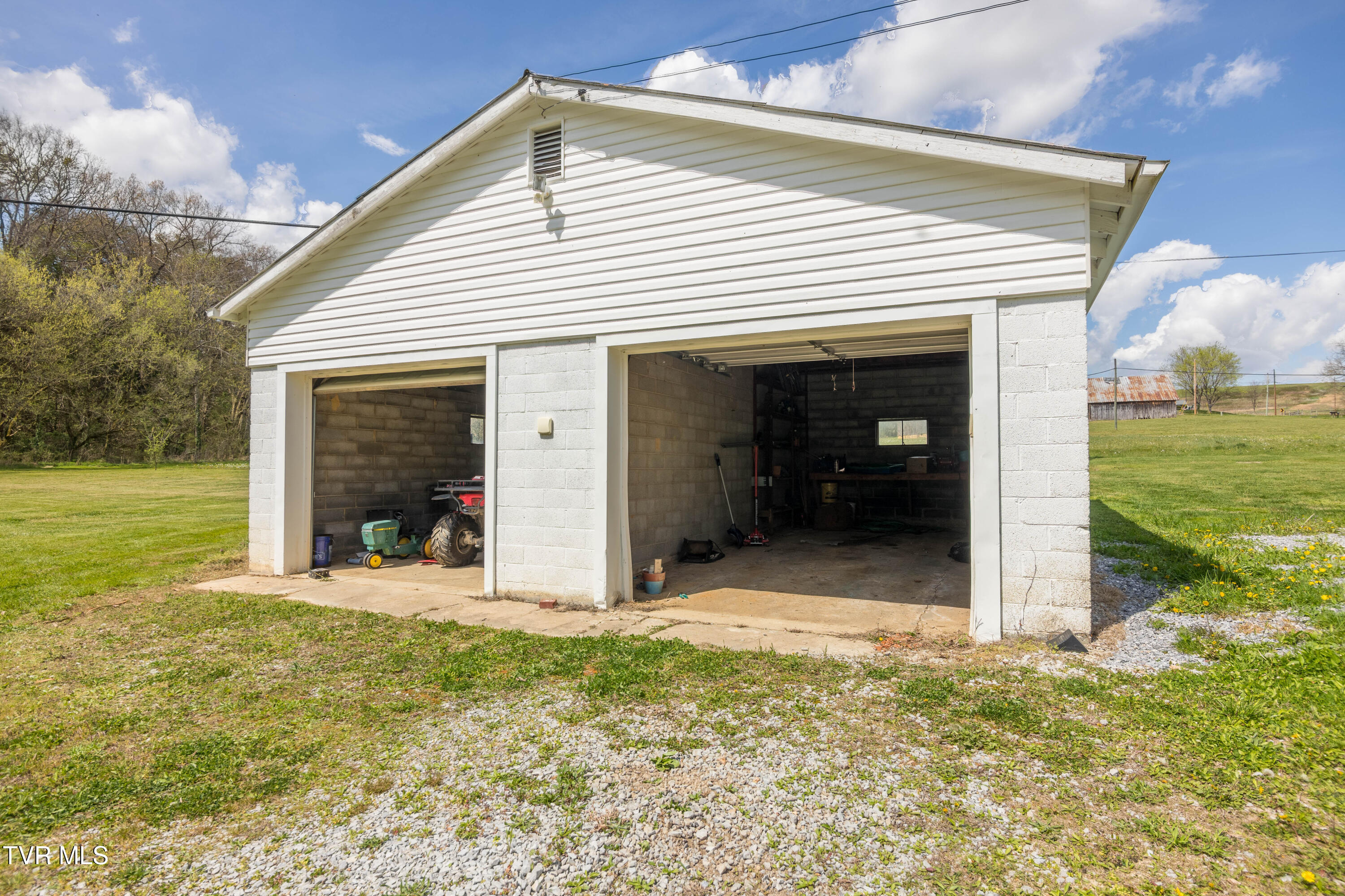 2200 Sunnyside Road Greeneville, TN 37743 - Photo 6 of 36 087A0513-HDR
