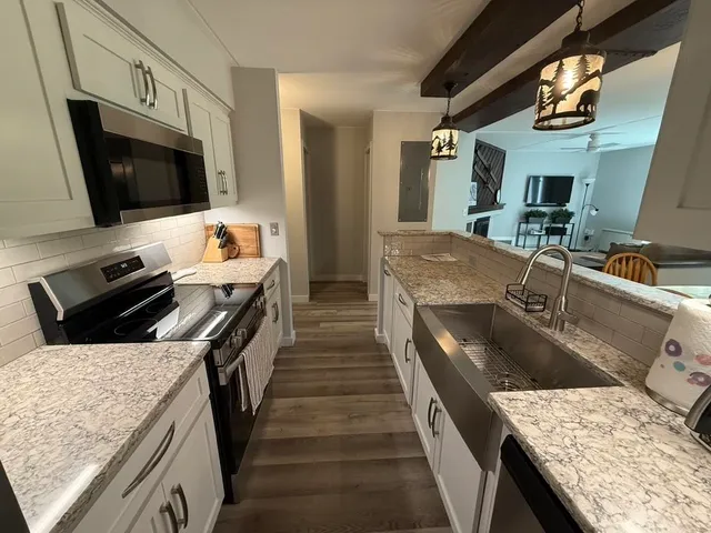 $410,000 | 101 Bridges Circle, Unit BRIDGES 101, Warren, VT 05674