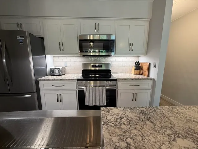 $350,000 | 101 Bridges Circle, Unit BRIDGES 101, Warren, VT 05674