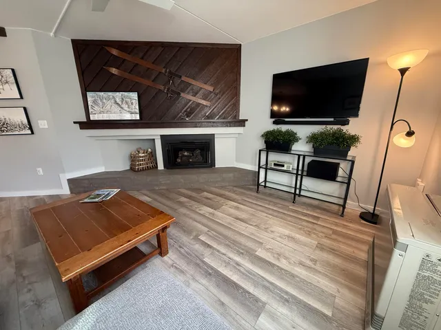 $350,000 | 101 Bridges Circle, Unit BRIDGES 101, Warren, VT 05674