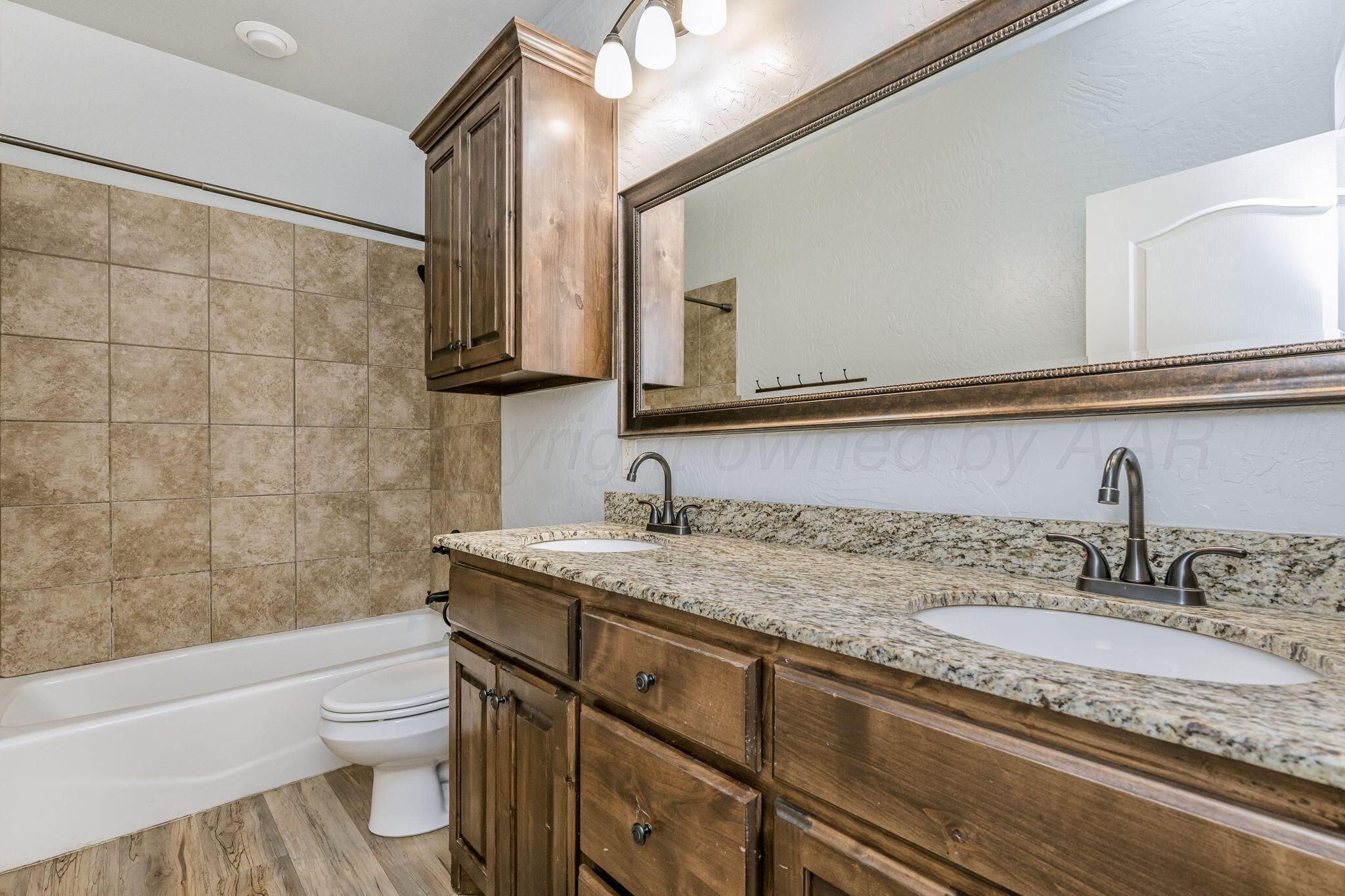 11601 West Rockwell Road Canyon, TX 79015 - Photo 17 of 37 Hall Bath