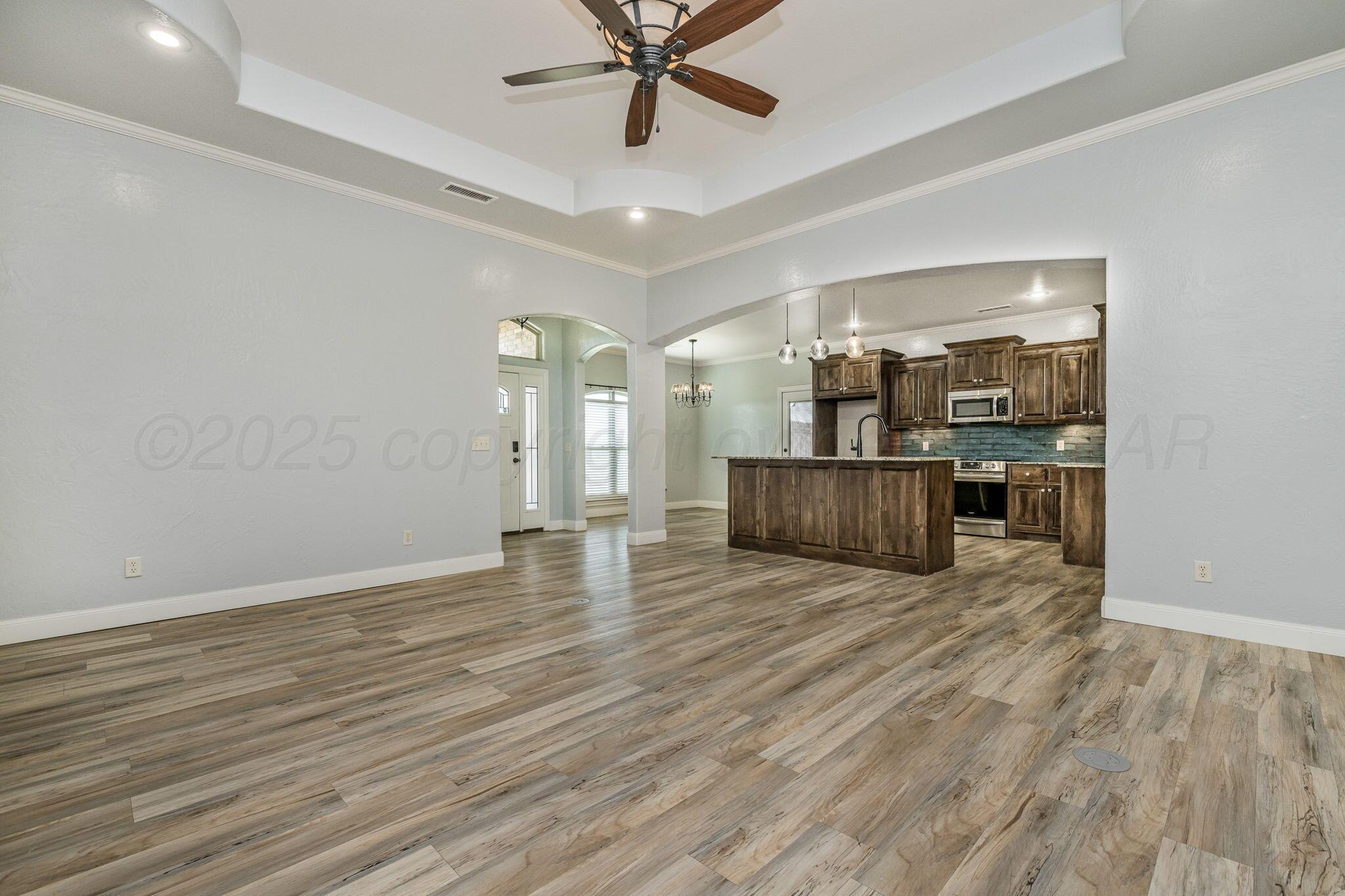11601 West Rockwell Road Canyon, TX 79015 - Photo 2 of 37 LIving