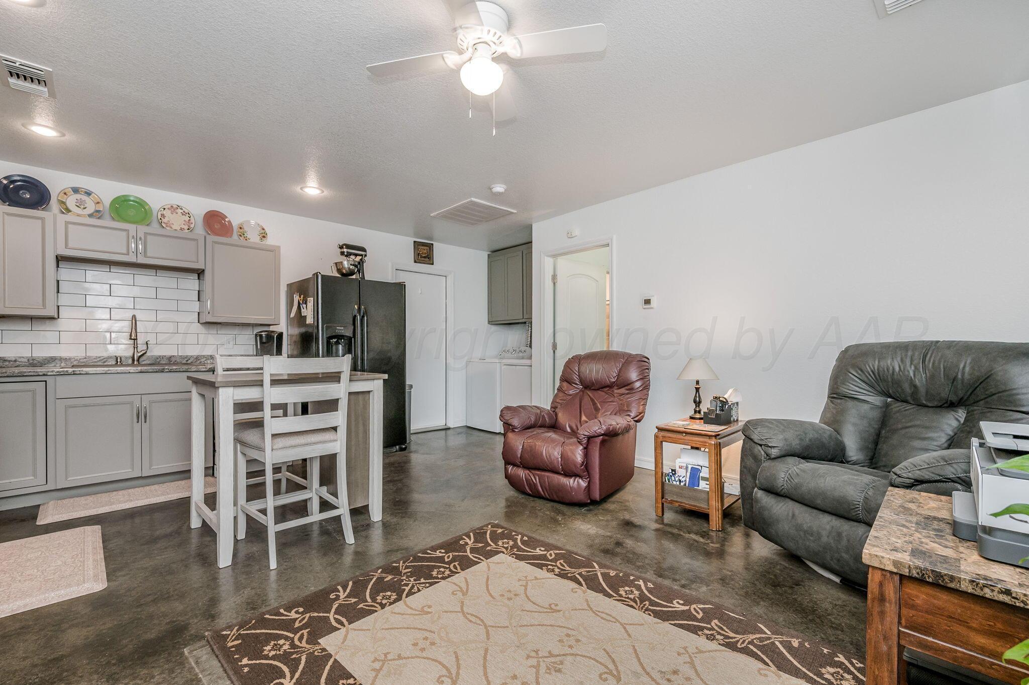 11601 West Rockwell Road Canyon, TX 79015 - Photo 31 of 37 Apt Living
