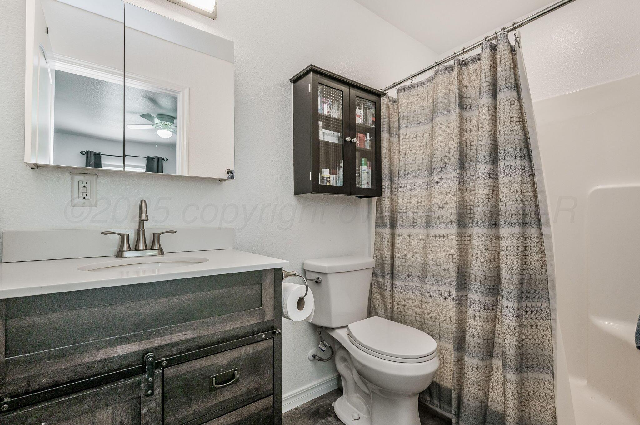 11601 West Rockwell Road Canyon, TX 79015 - Photo 35 of 37 Apt Bath