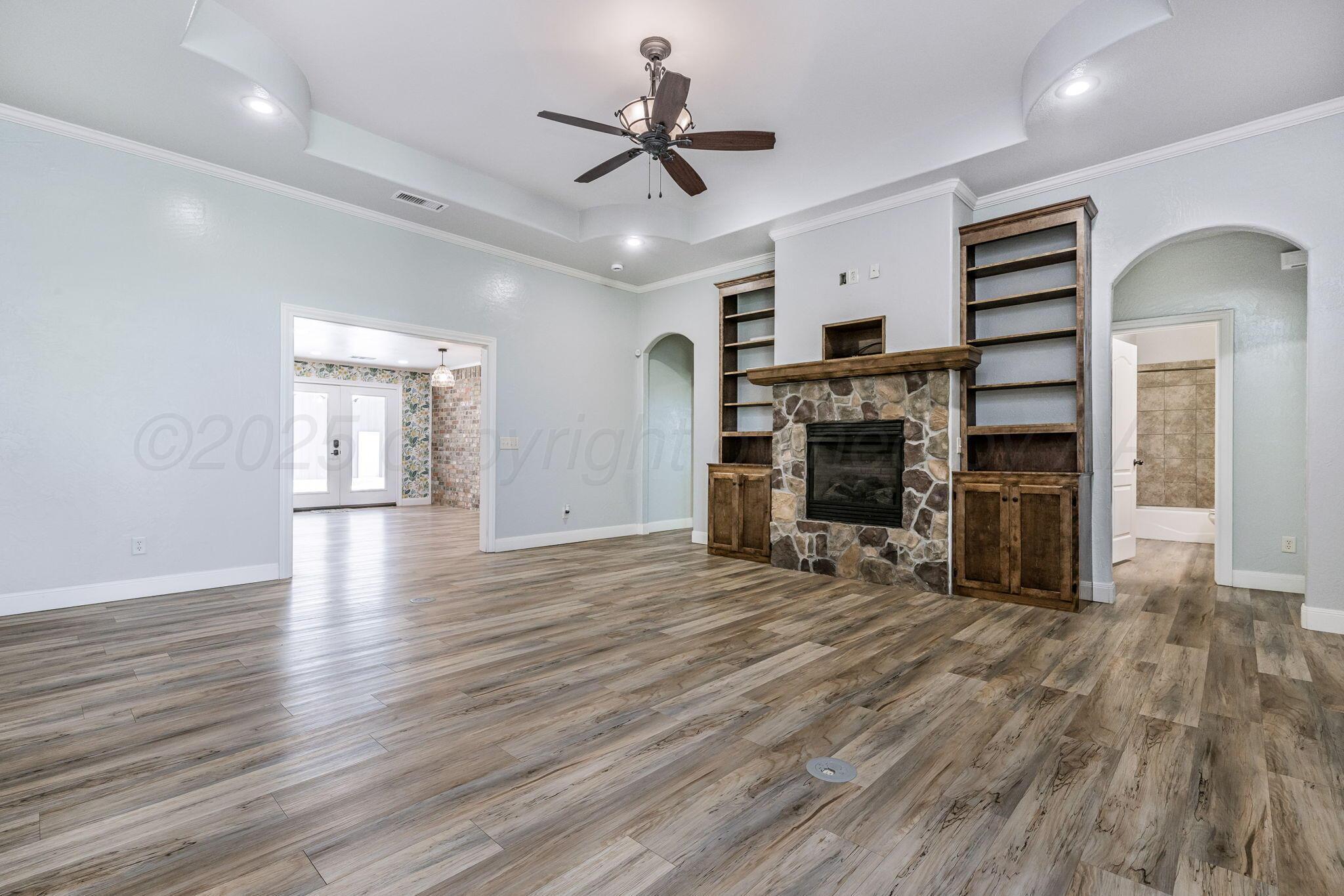 11601 West Rockwell Road Canyon, TX 79015 - Photo 4 of 37 Living