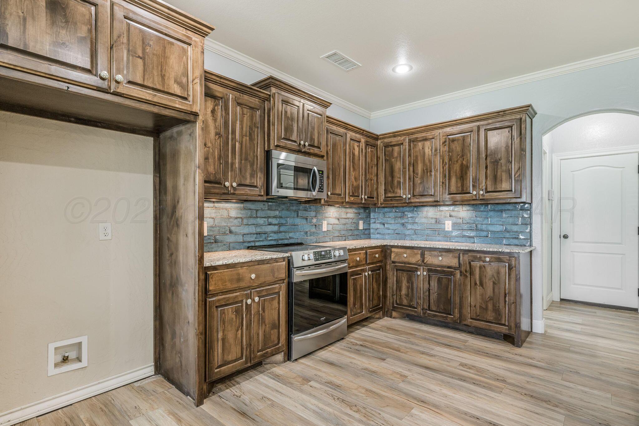 11601 West Rockwell Road Canyon, TX 79015 - Photo 6 of 37 Kitchen