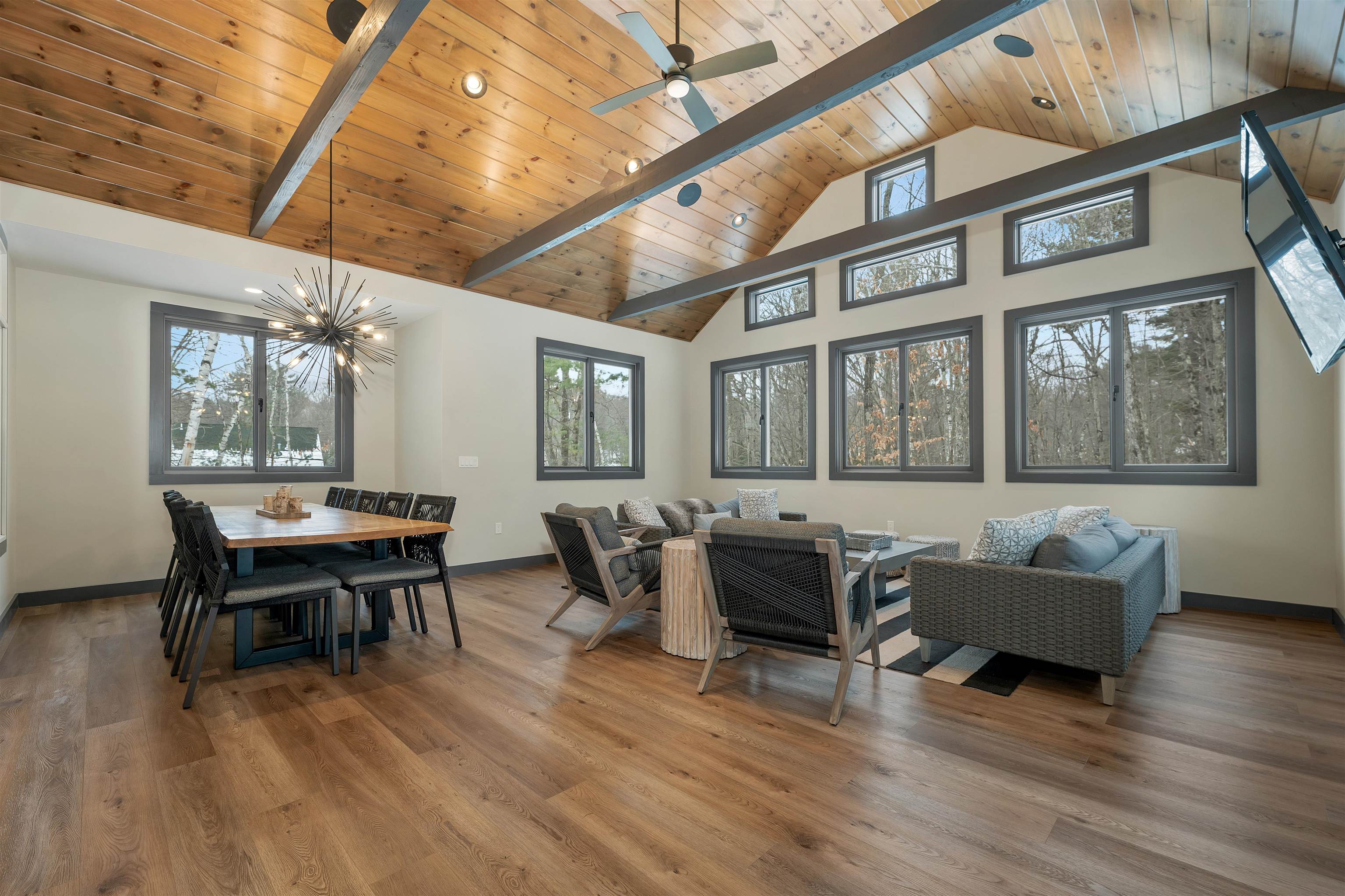 41 Regis Road Laconia, NH 03246 - Photo 14 of 42