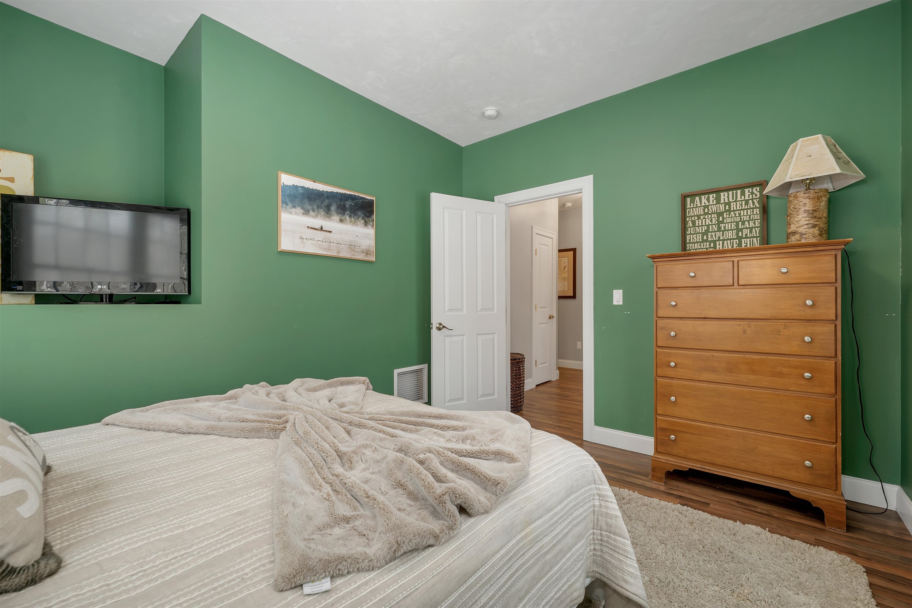 41 Regis Road Laconia, NH 03246 - Photo 29 of 42