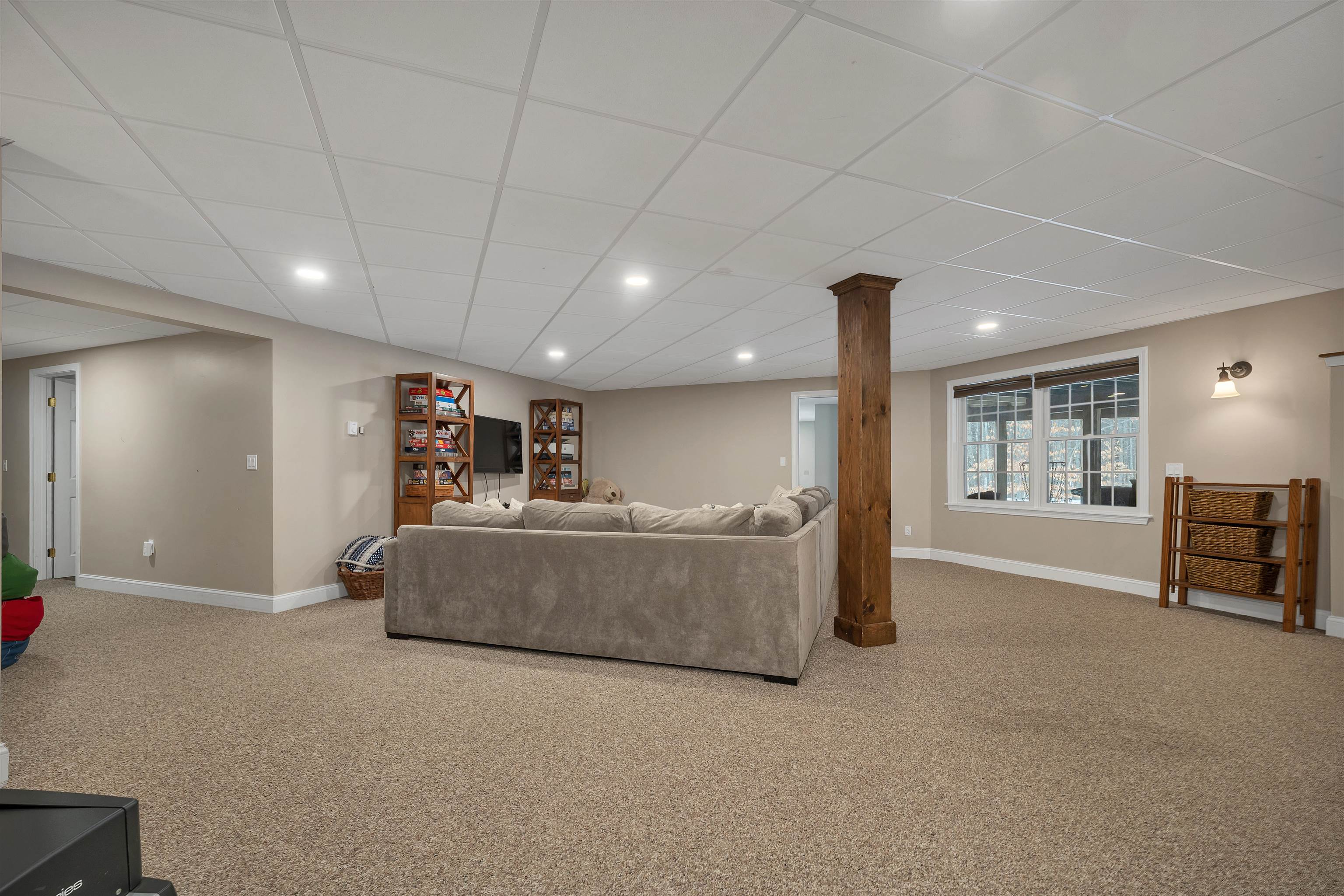 41 Regis Road Laconia, NH 03246 - Photo 31 of 42
