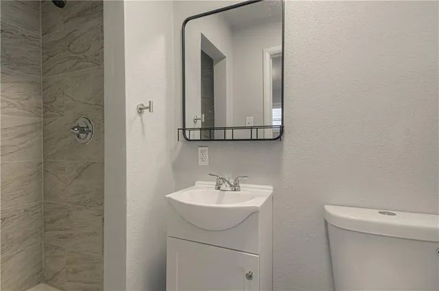 $240,000 | 7304 East 109 Terrace, Kansas City, MO 64134