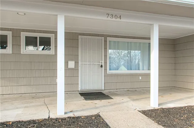 $240,000 | 7304 East 109 Terrace, Kansas City, MO 64134