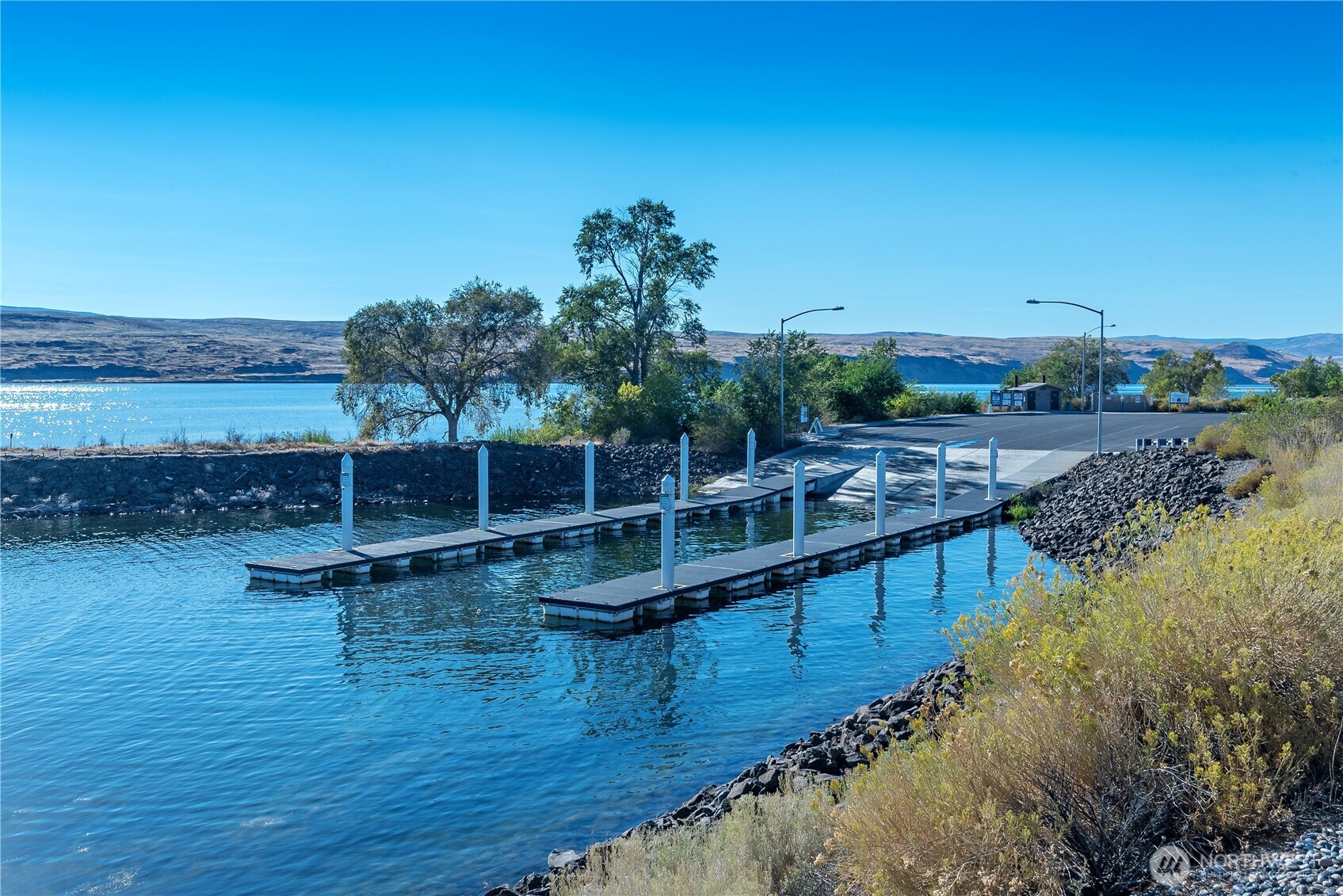 602 Edgewater Way South Mattawa, WA 99349 - Photo 24 of 25 a view of a swimming pool with a patio