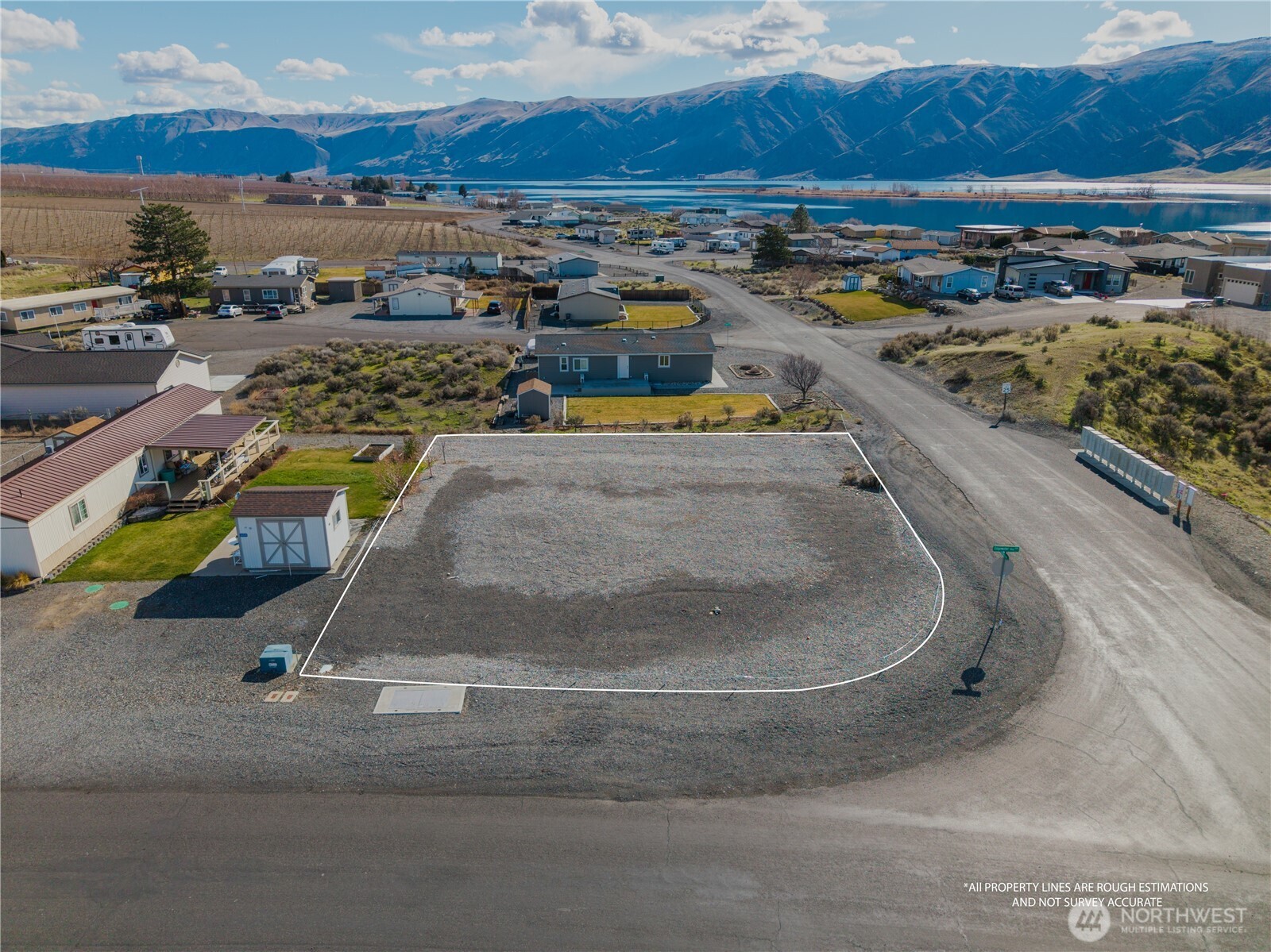602 Edgewater Way South Mattawa, WA 99349 - Photo 9 of 25 a view of a swimming pool