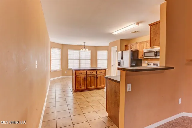 $299,900 | 905 Fairway Pointe Cove East, Hernando, MS 38632