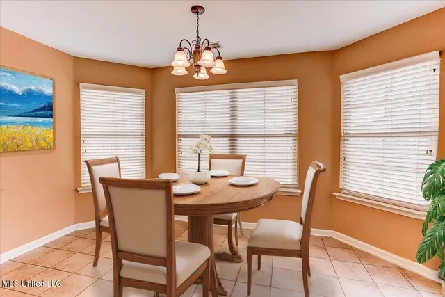 $299,900 | 905 Fairway Pointe Cove East, Hernando, MS 38632