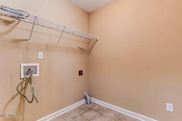 $299,900 | 905 Fairway Pointe Cove East, Hernando, MS 38632