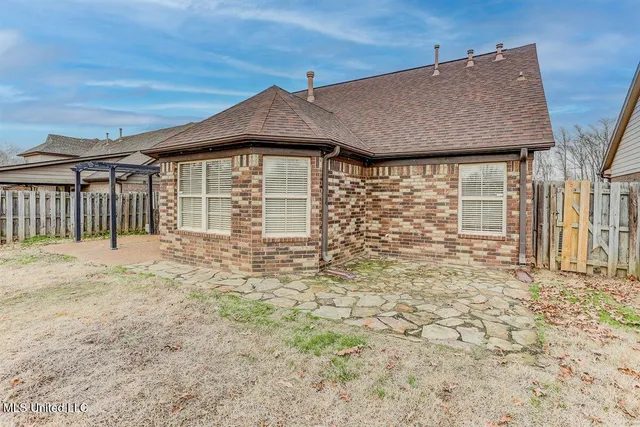 $299,900 | 905 Fairway Pointe Cove East, Hernando, MS 38632