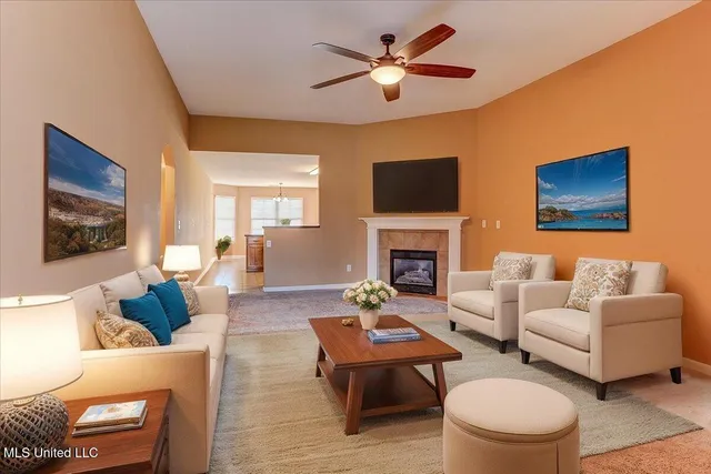 $299,900 | 905 Fairway Pointe Cove East, Hernando, MS 38632