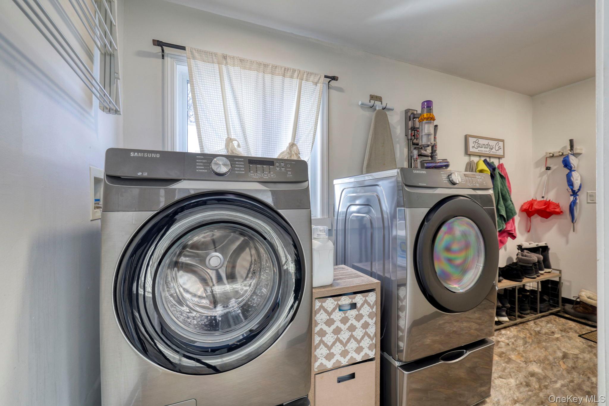 210 Overlook Road Poughkeepsie, NY 12603 - Photo 17 of 43 Laundry area with washer and dryer