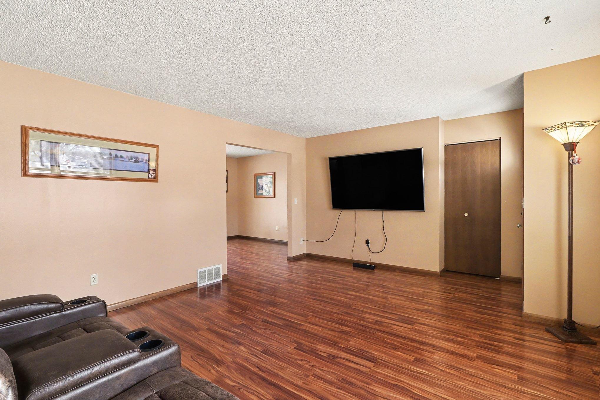 211 Meadow Lane New Prague, MN 56071 - Photo 8 of 30