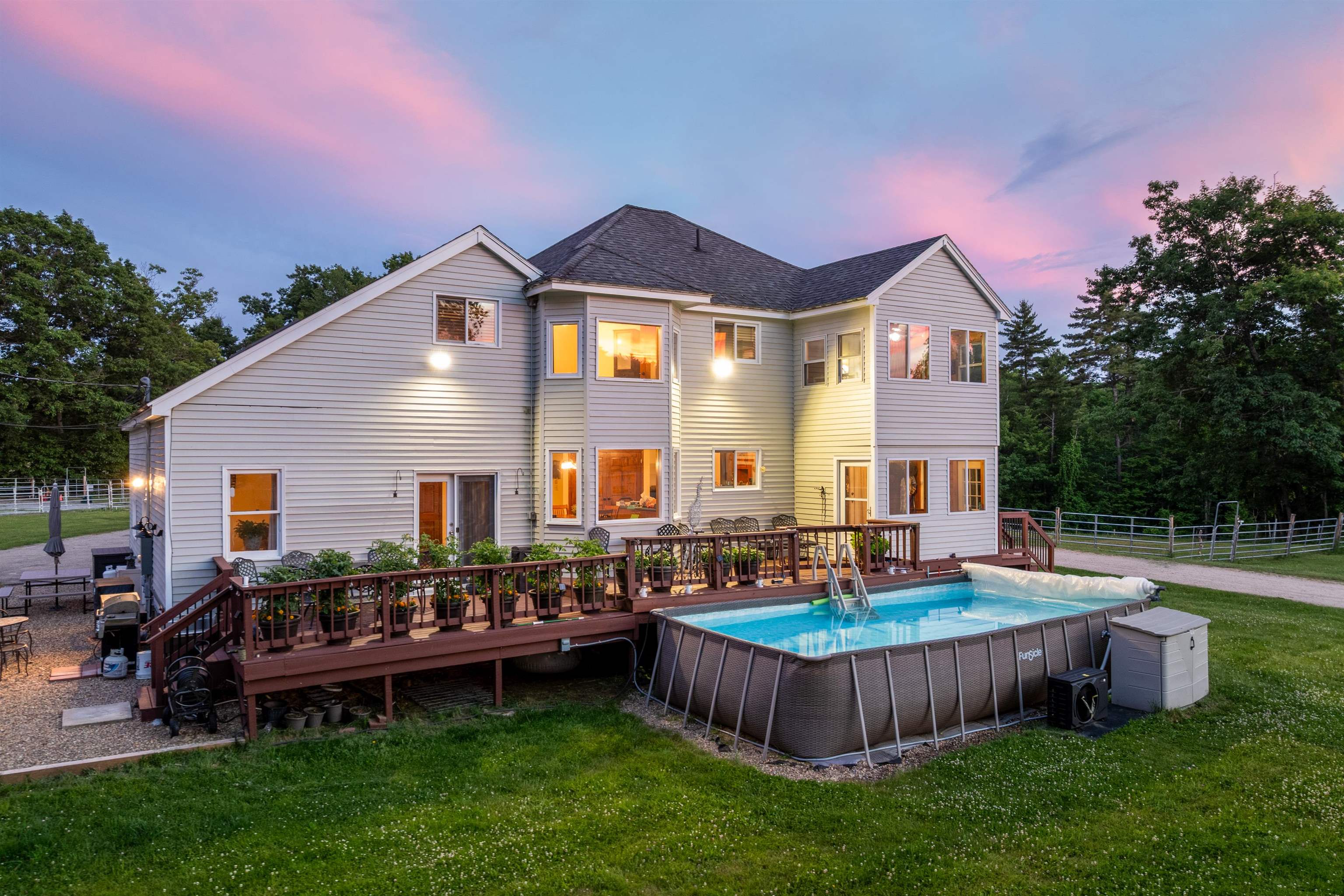 307 East Ricker Road Loudon, NH 03307 - Photo 2 of 59
