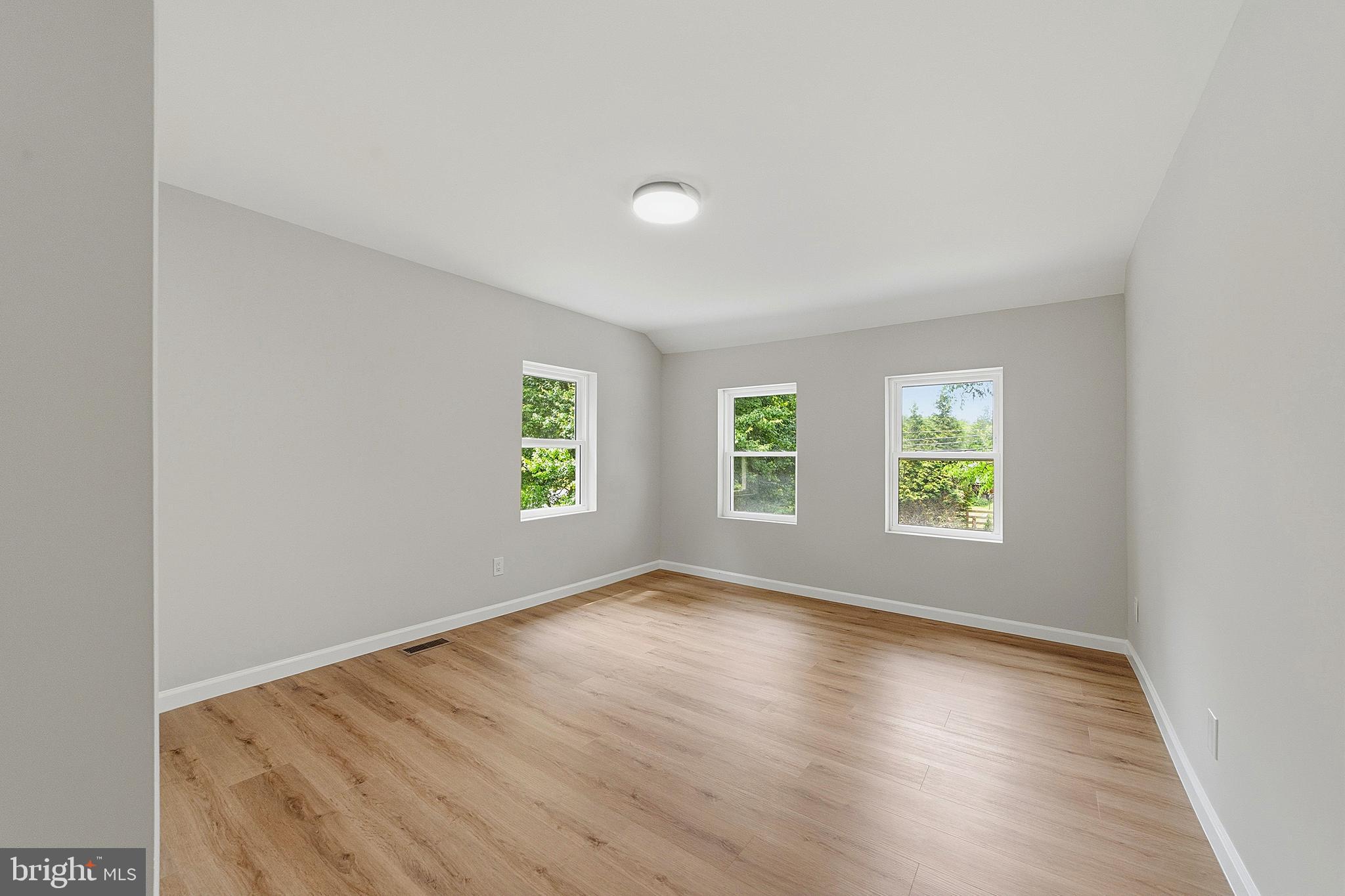 281 Friendship Road Cranbury, NJ 08512 - Photo 28 of 37